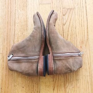 Jim Barnier ankle booties size 7.5